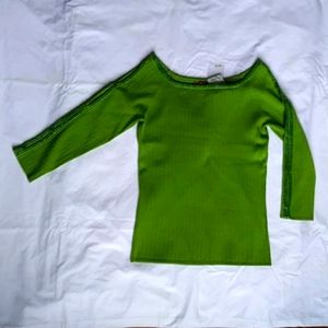 New Small beaded long sleeve knit top